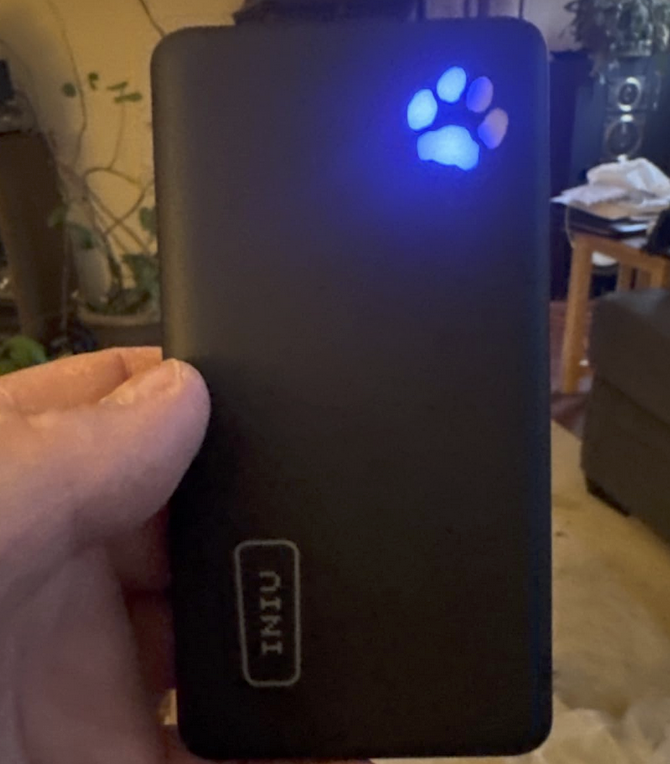 iniu power bank charging up gear